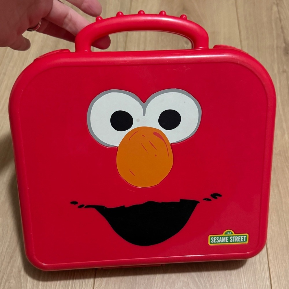 Sesame Street Elmo On the go Alphabet Learning Case Red Plastic 2017 Hasbro